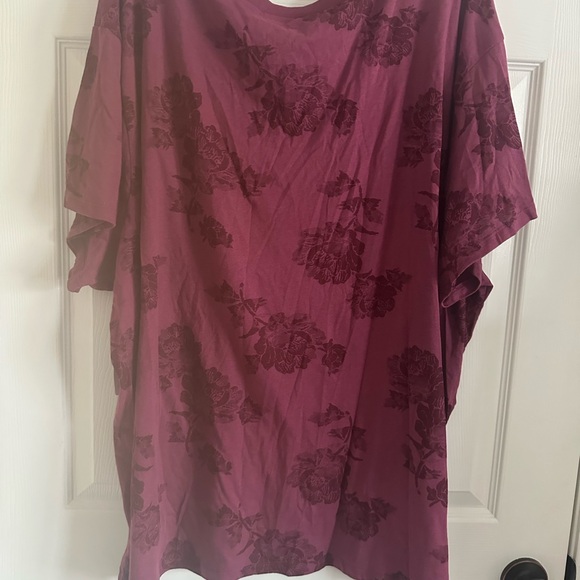 Vibrant Floral V-Neck Tee - Berry - Picture 2 of 4